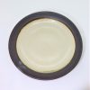 出西焼　8寸　縁鉄砂白化粧皿　1970年代/Syussai-yaki/24cm dish/white/1970's - 画像 (4)