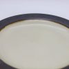 出西焼　8寸　縁鉄砂白化粧皿　1970年代/Syussai-yaki/24cm dish/white/1970's - 画像 (5)