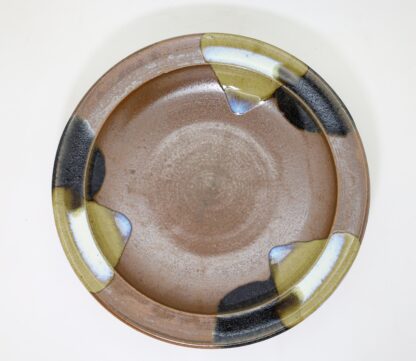 出西窯　縁付き皿　８寸　赤土黒白三方流/Syussai rim dish/24cm/black-white - 画像 (5)
