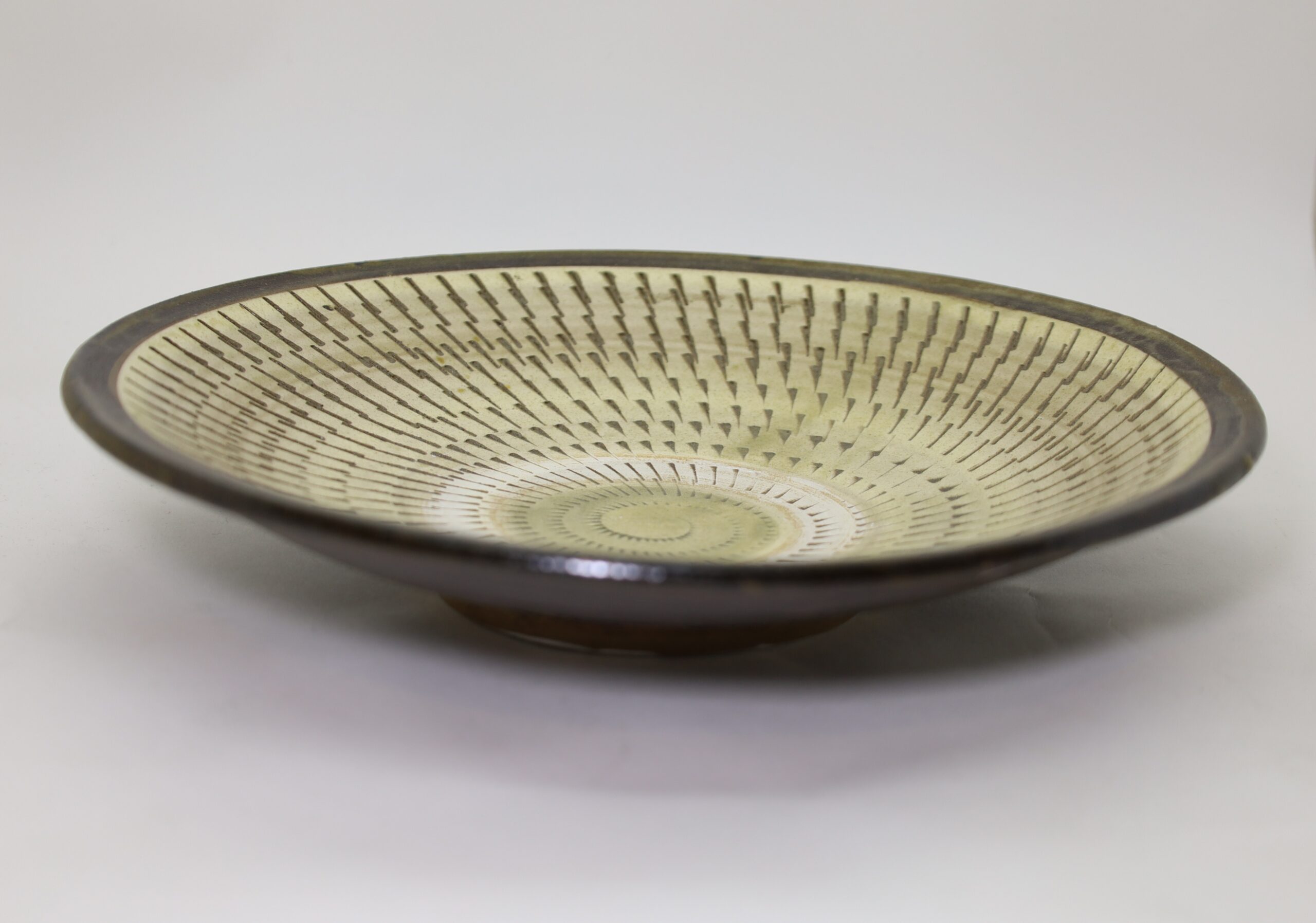 小鹿田焼 とびカンナ8寸皿 柳瀬朝夫/Onta 25cm dish/Yanase asao - 画像 (3)