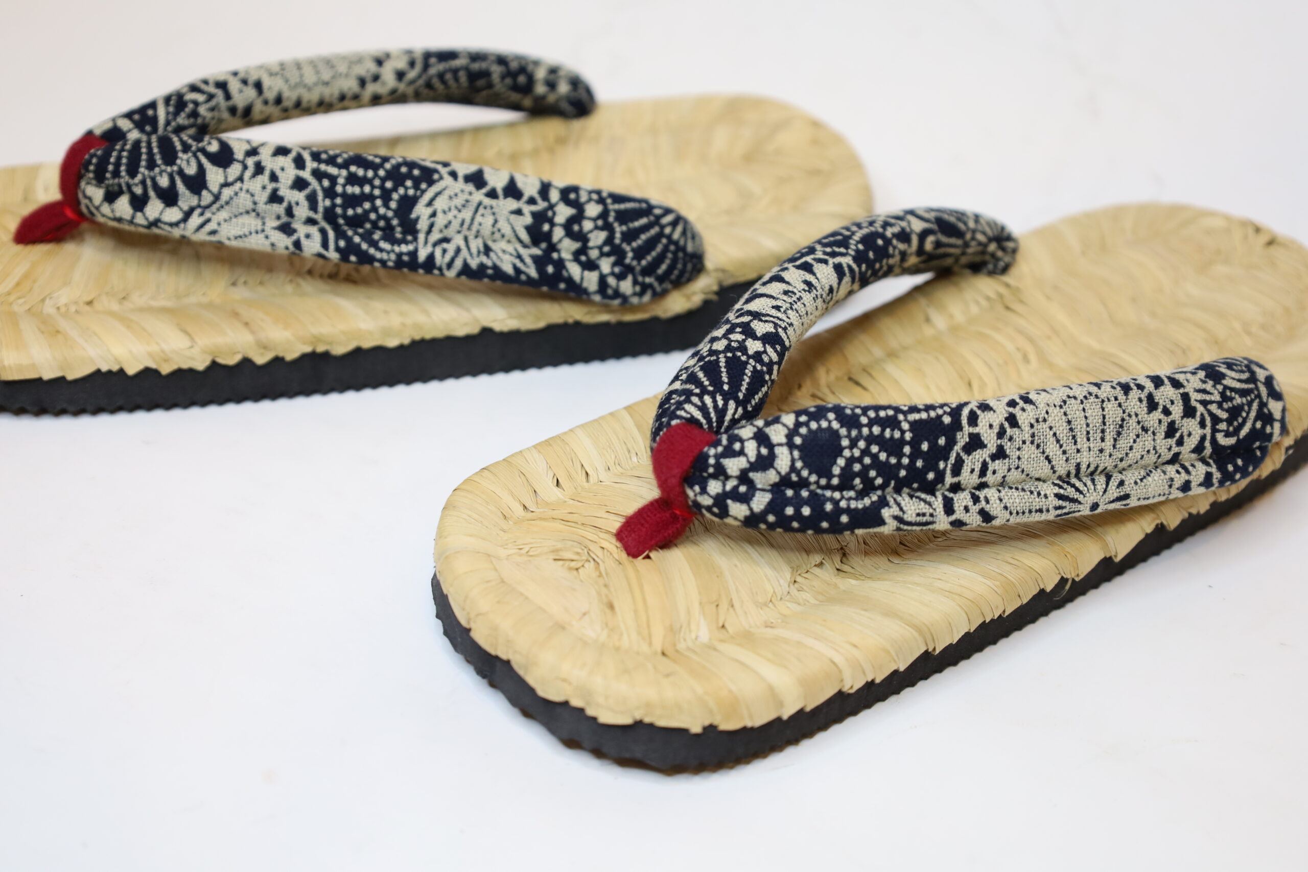 日田 竹皮雪駄 中 ゴム底付 印花布/hita Bamboo bark sandals/M/Rubber sole/flower - 画像 (4)
